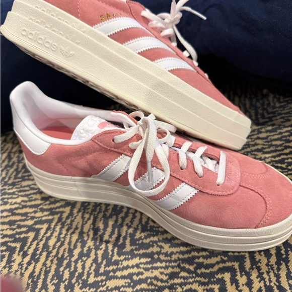 Adidas Women's Pink Sneakers - Picture 3 of 3